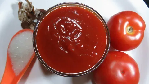 تصویر 2 از رب گوجه فرنگی ساشه خوش‌ رنگ و خوش‌ طعم مناسب سفر